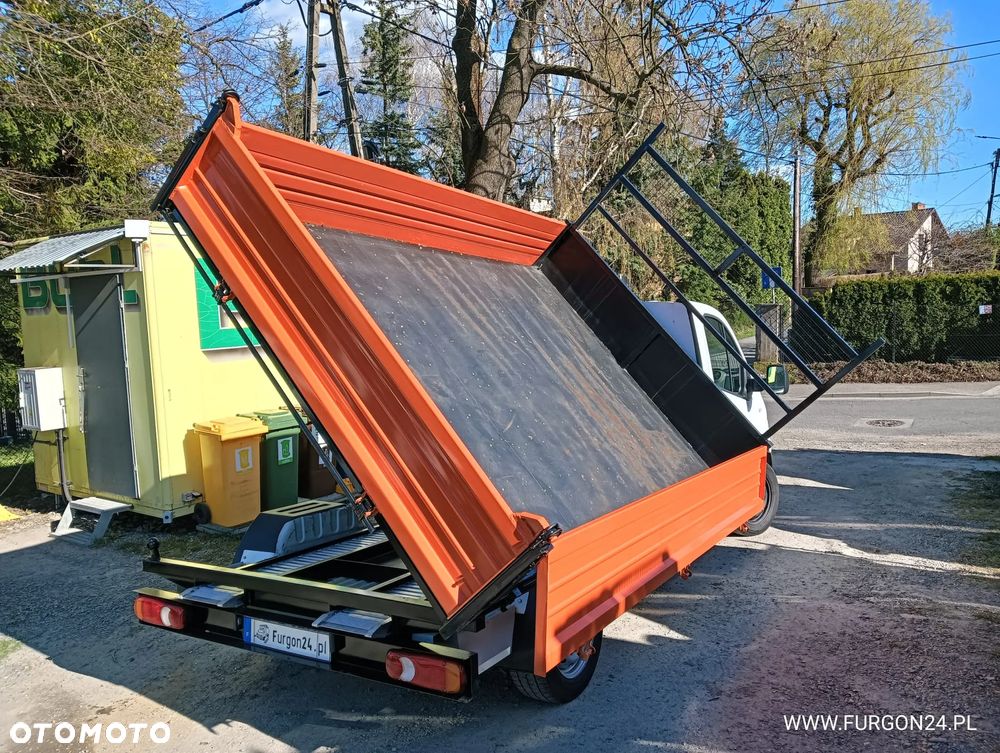 Renault TRAFIC WYWROTKA KIPER Z NAJAZDAMI NR 840 - 17