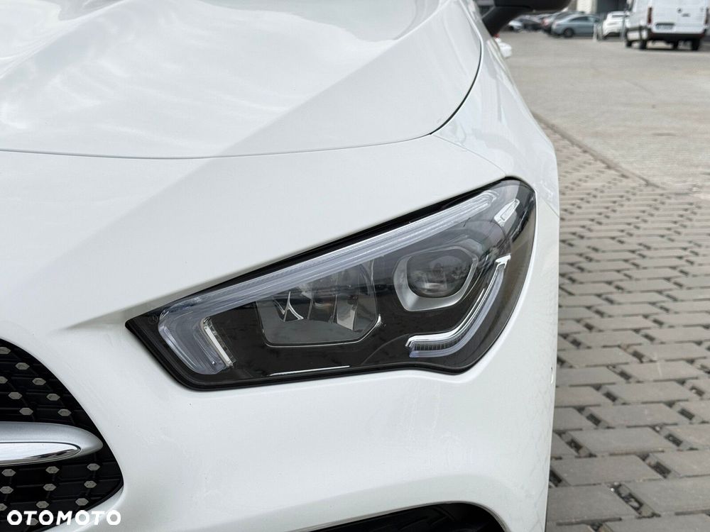 Mercedes-Benz CLA 180 AMG Line 7G-DCT - 11