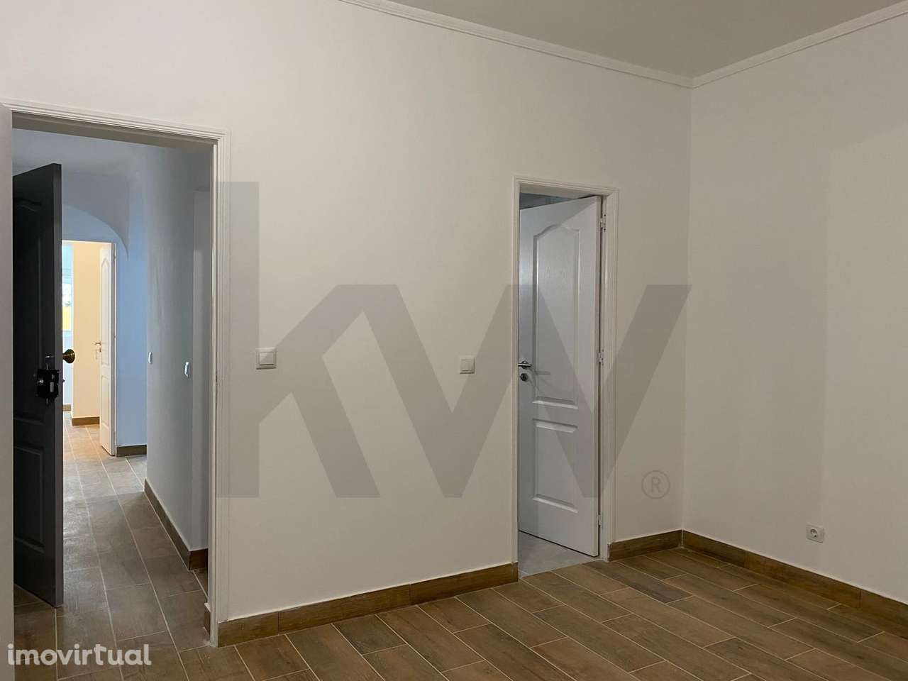 Descida de valor Venda T2 - Cave com Terraço em Campolide – Oportunida - Grande imagem: 4/13