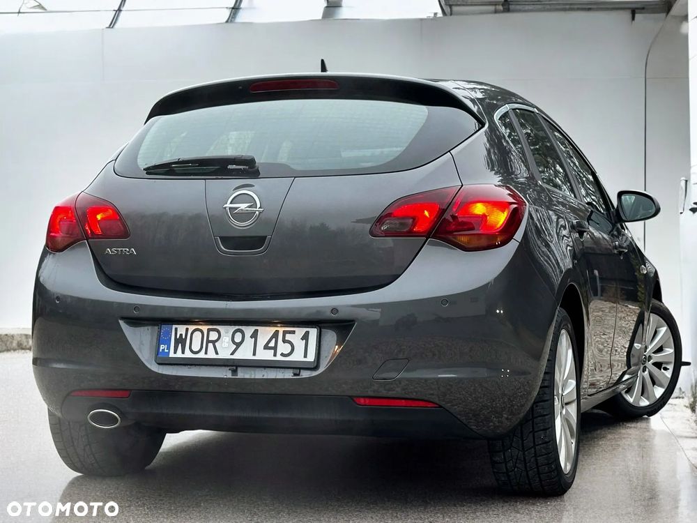 Opel Astra 1.4 T Cosmo - 17