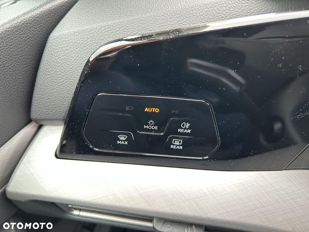 Volkswagen Golf Variant - 22