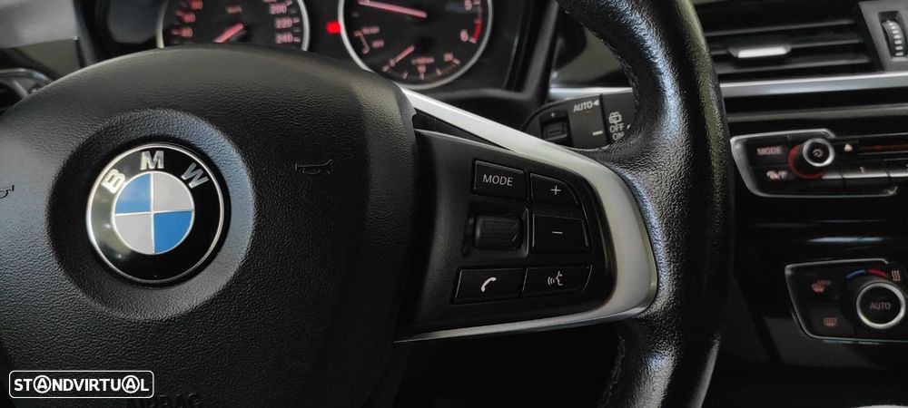 BMW X1 18 d sDrive Line Sport - 32