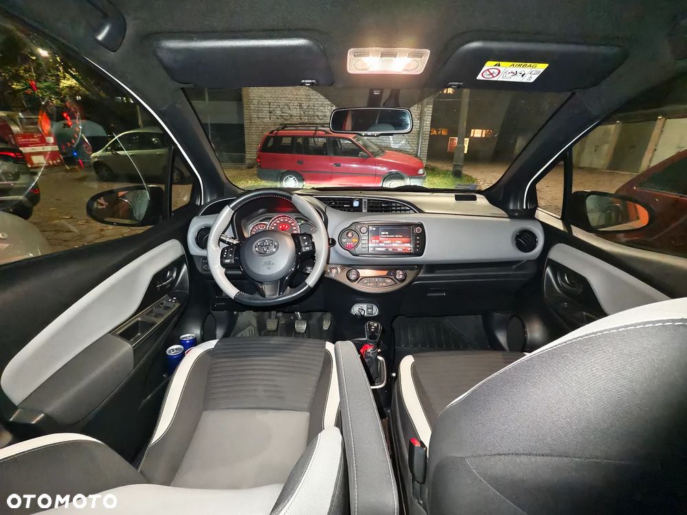Toyota Yaris 1.33 Selection Platinum - 10