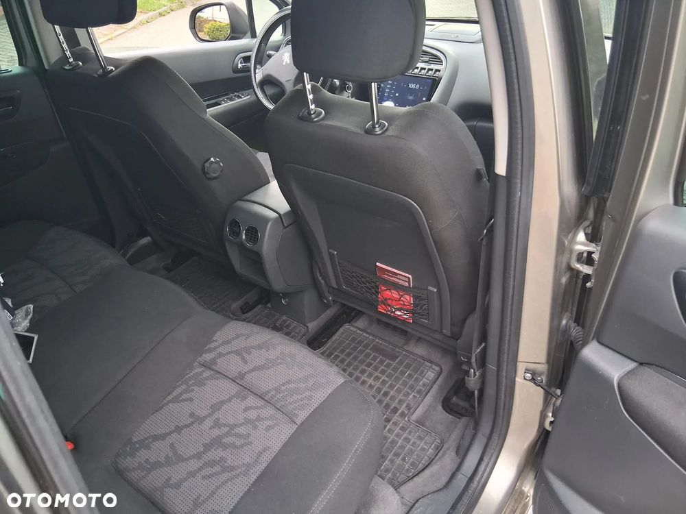 Peugeot 3008 1.6 Active - 18