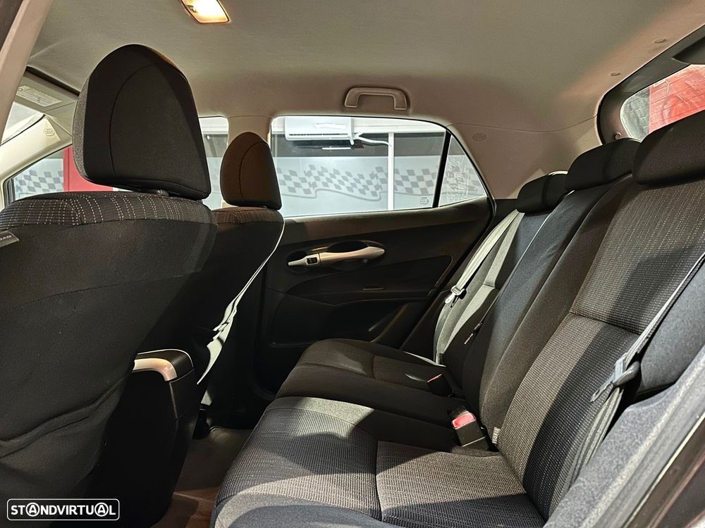 Toyota Auris 1.4 VVT-i AC+VSC - 13