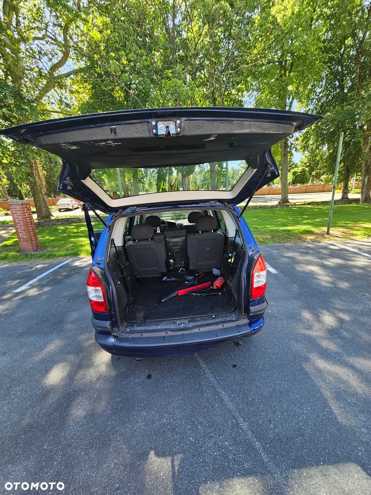 Opel Zafira 1.6 - 13