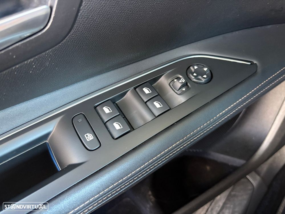 Peugeot 3008 1.2 PureTech GT Line EAT8 - 11