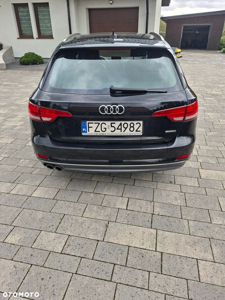 Audi A4 Avant 2.0 TDI Quattro Design S tronic - 4