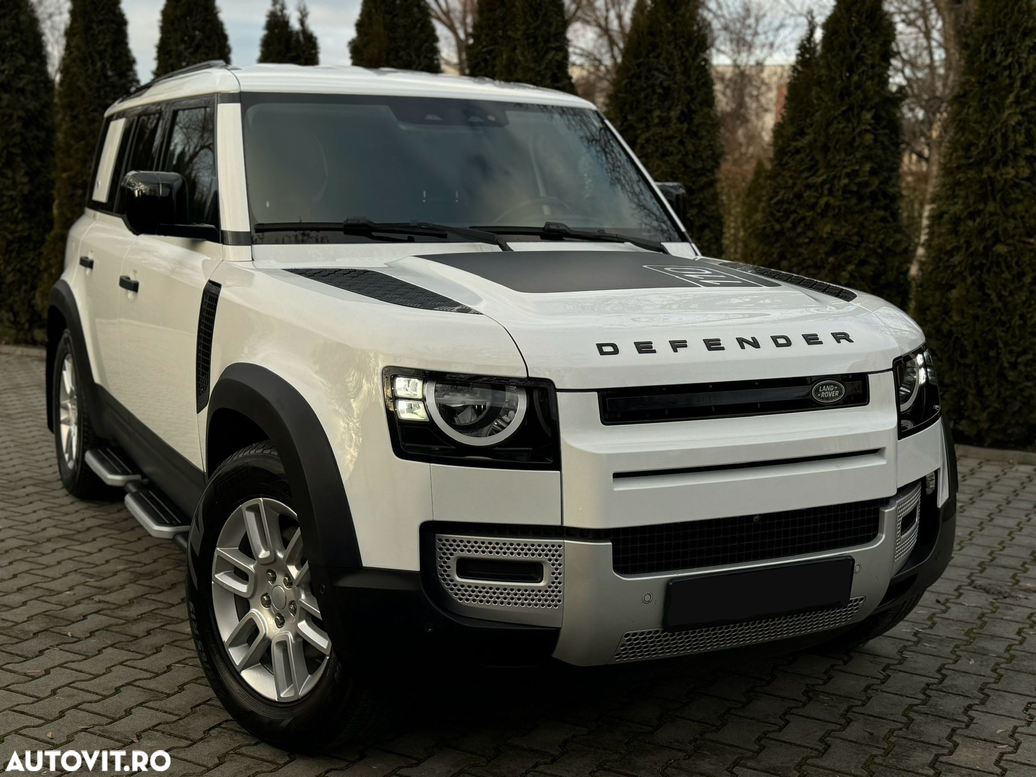 Land Rover Defender 110 2.0L D240 - 8