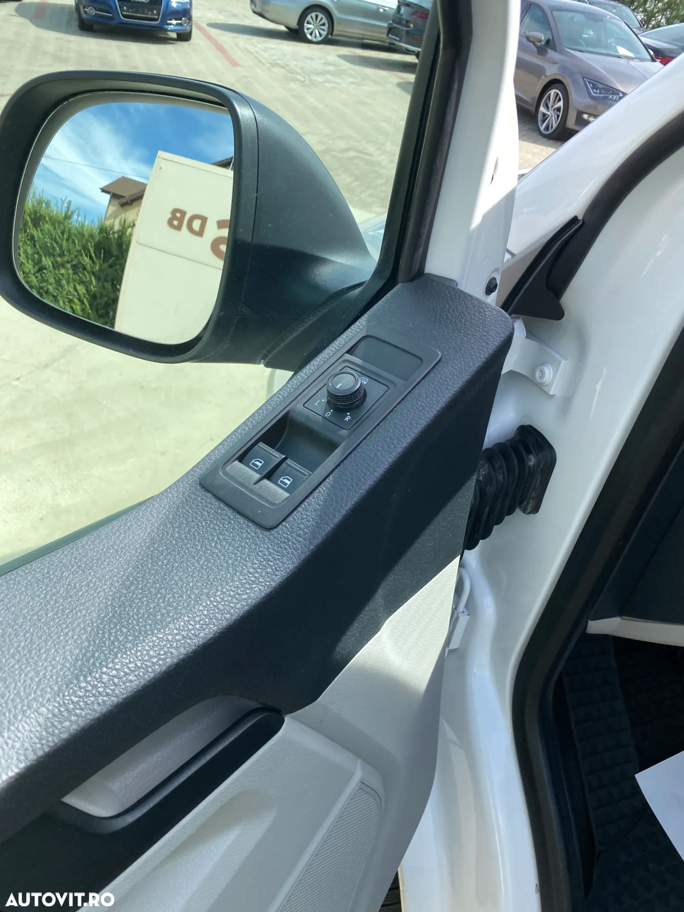 Volkswagen Transporter 2.0TDI 2CULISANTE - 29