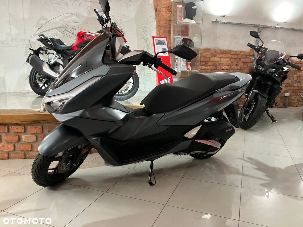 Honda PCX - 1