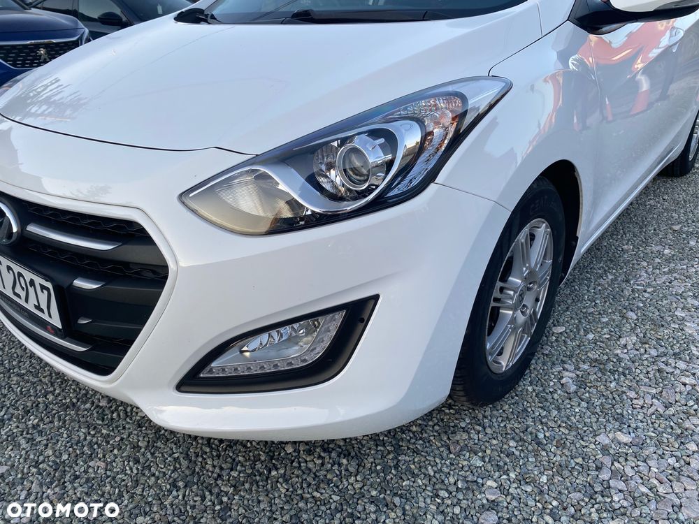 Hyundai i30 blue 1.4 Style - 9