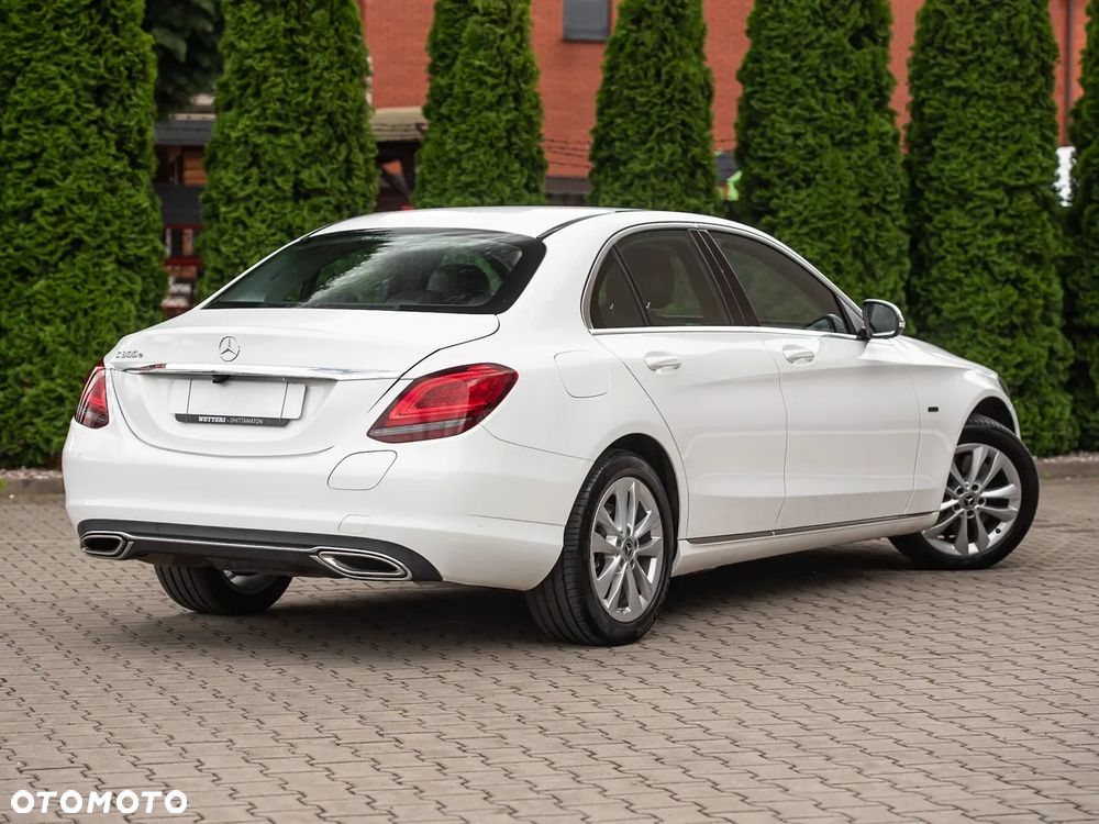 Mercedes-Benz Klasa C 300 e 4Matic 9G-TRONIC Edition Avantgarde - 7