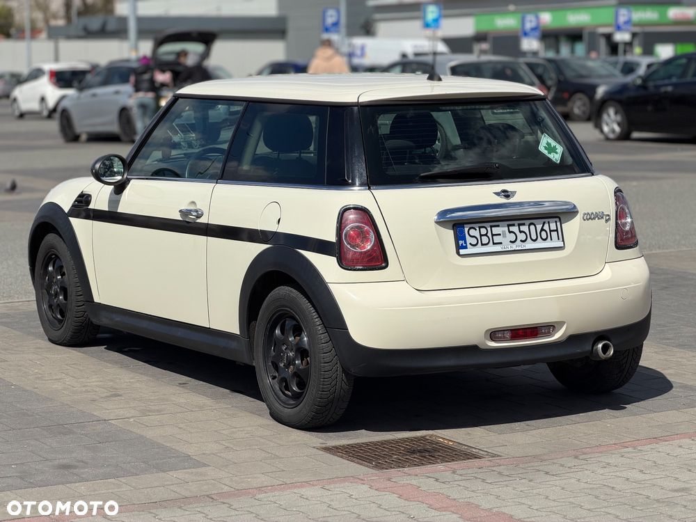 MINI Cooper D - 4