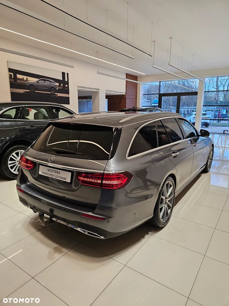 Mercedes-Benz E-Class 2021 photo 5