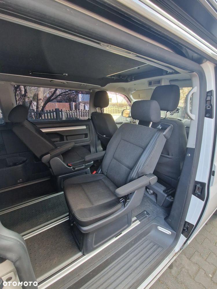 Volkswagen Multivan - 16