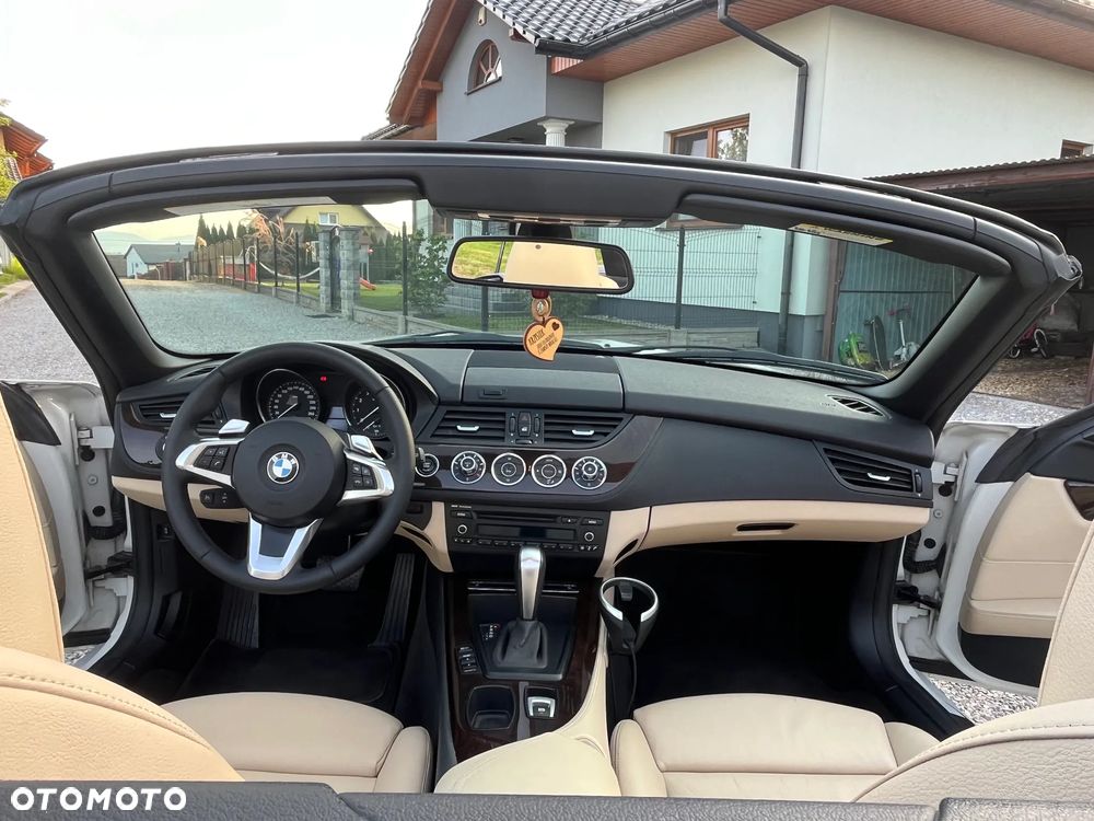 BMW Z4 sDrive30i - 12