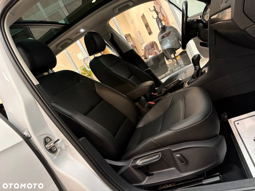 Volkswagen Golf 2.0 TSI OPF DSG R-Line - 38