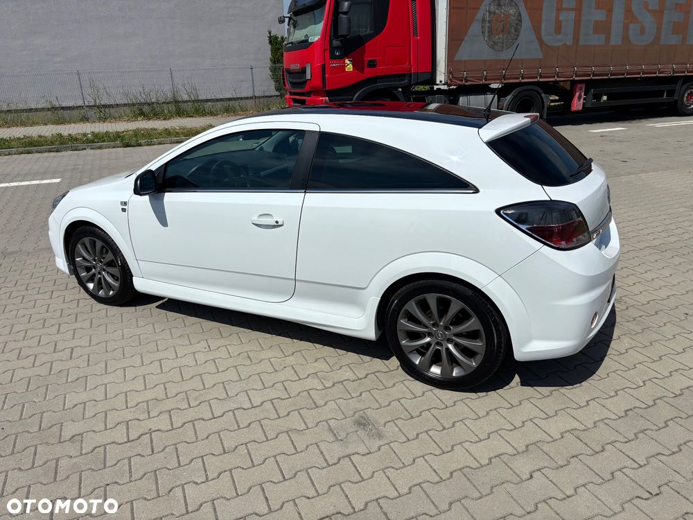 Opel Astra 1.6 Black&White - 4