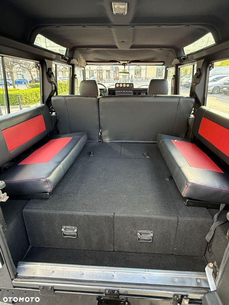 Land Rover Defender - 15