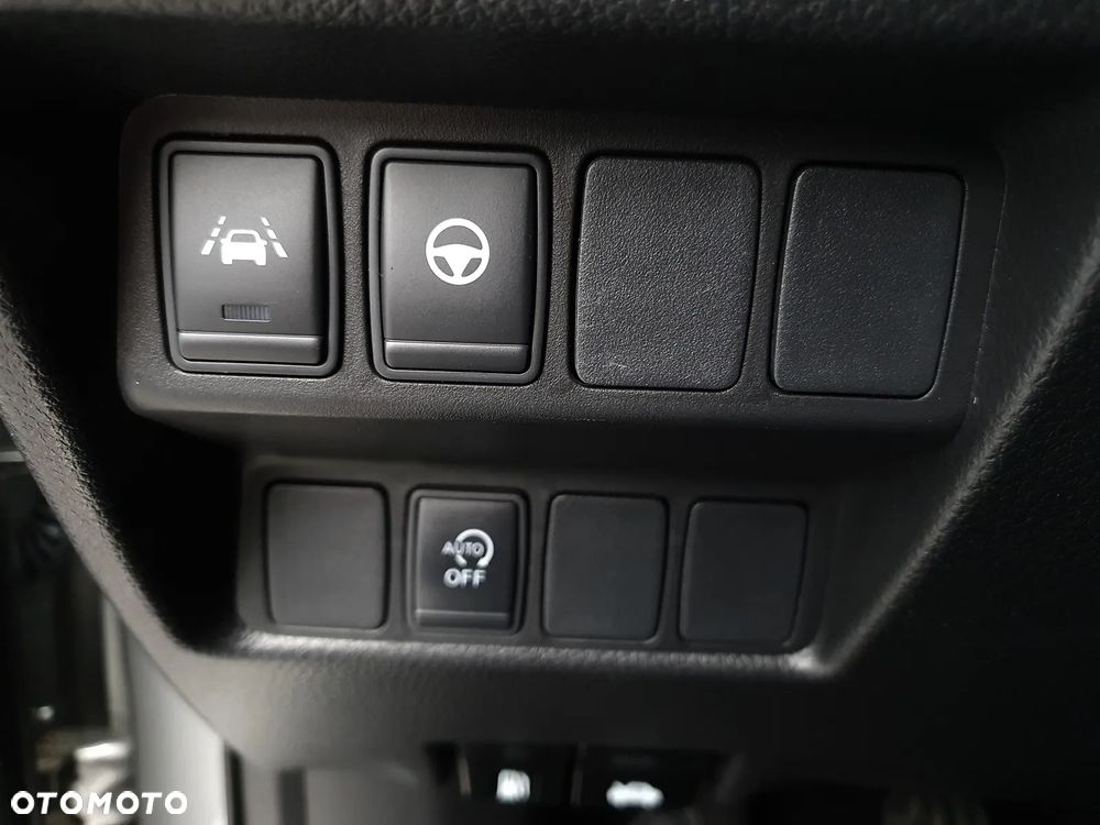 Nissan Qashqai 1.3 DIG-T N-CONNECTA - 27