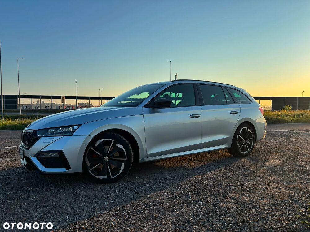 Skoda Octavia 2.0 TDI RS DSG - 2