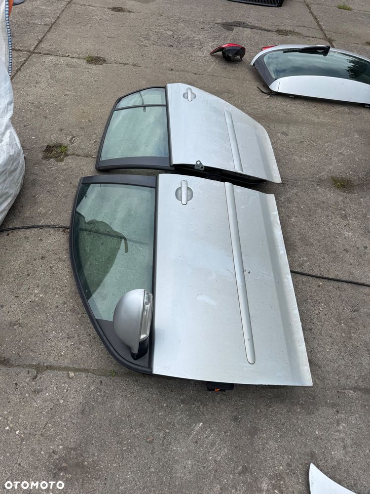 Volkswagen golf 5 drzwi srebrne srebrny srebrna maska zderzak pas przedni błotnik prawy lewej drzwi prawe lewe przednie tylnie tył lampa lampa przód prawa lewa lampa ty tylnia  zderzak przód prawa lewa maska - 5