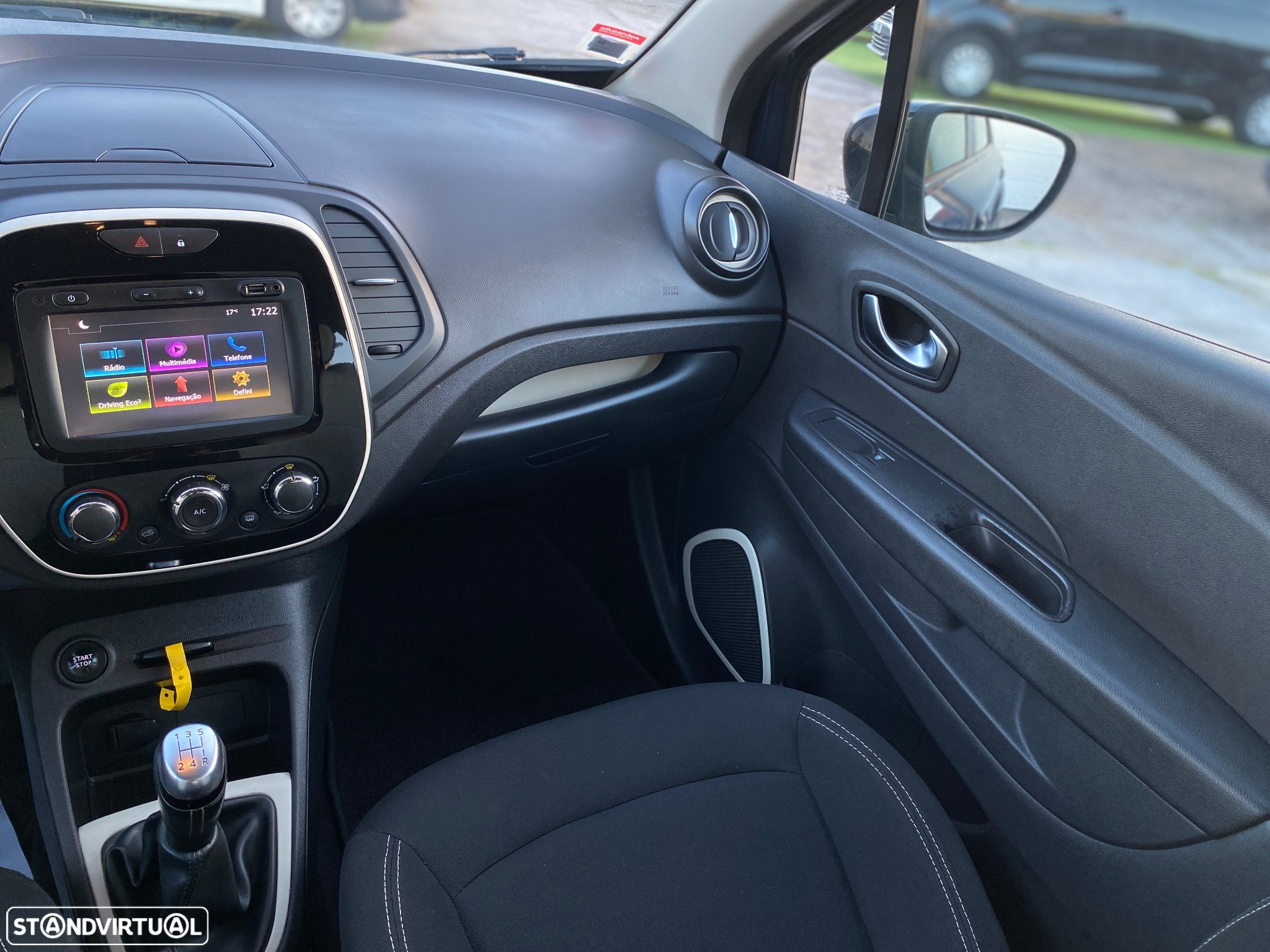 Renault Captur 1.5 dCi Exclusive - 17