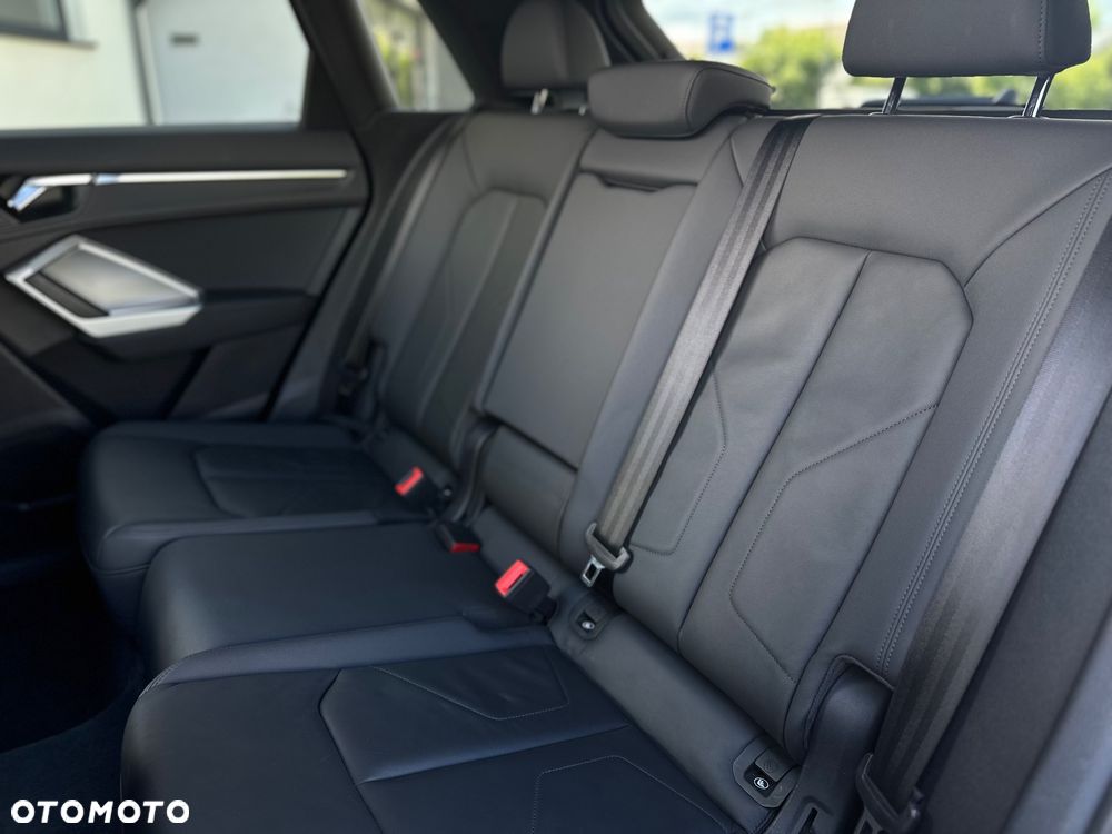 Audi Q3 45 TFSI Quattro S tronic S line - 28