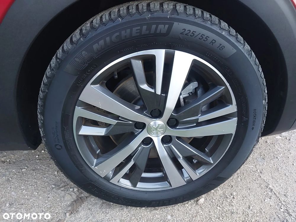 Peugeot 3008 1.6 PureTech HYbrid Allure S&S EAT8 - 29