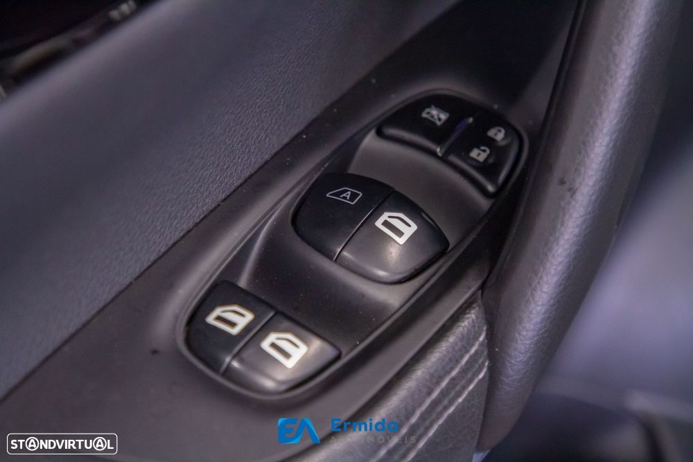 Nissan Qashqai 1.5 dCi N-Connecta - 35