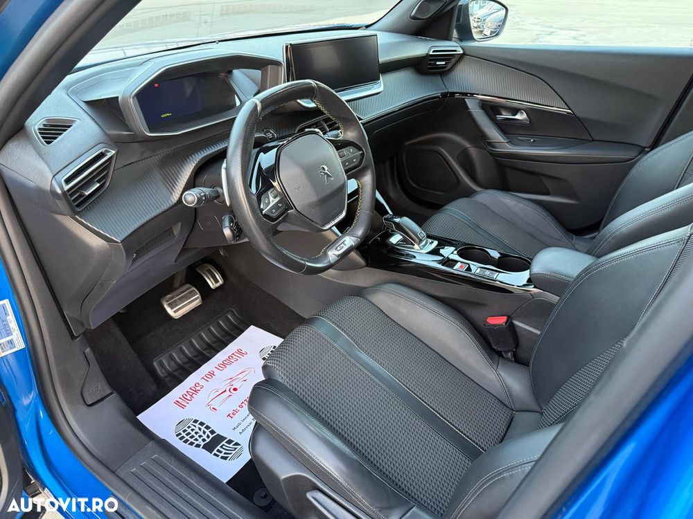 Peugeot 2008 PureTech 130 EAT8 GT Exclusive - 11