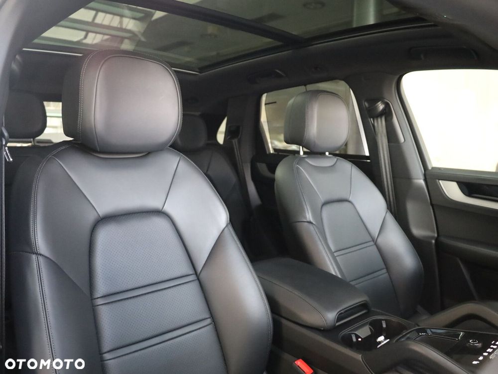 Porsche Cayenne - 16