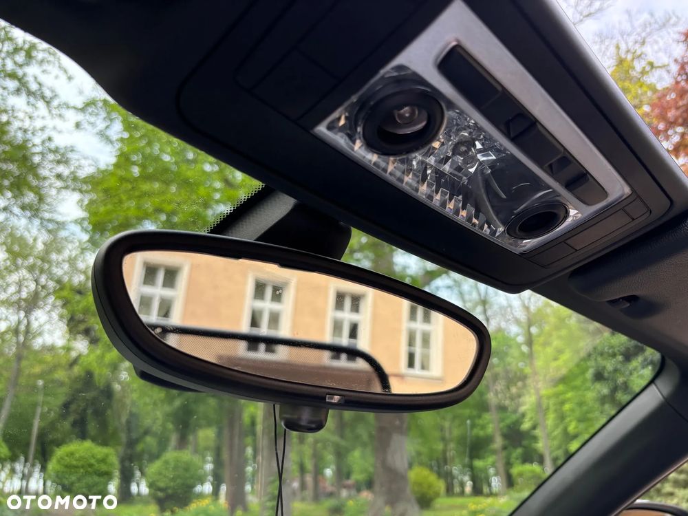 BMW Seria 1 118d - 32
