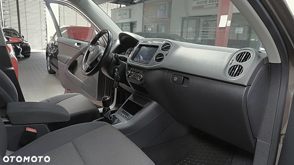 Volkswagen Tiguan - 15