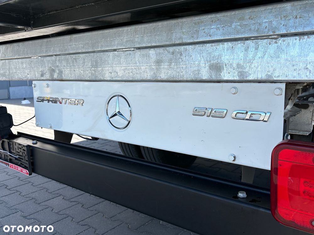 Mercedes-Benz Sprinter 519 - 19