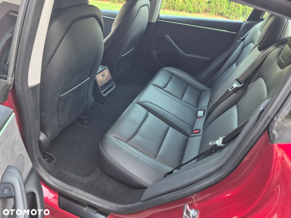 Tesla Model 3 - 31