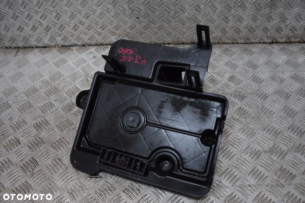 JEEP CHEROKEE KJ PODSTAWA AKUMULATORA - 1