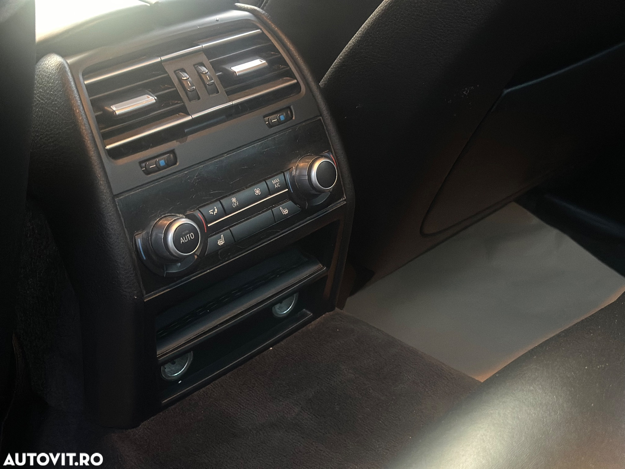 BMW Seria 7 740d - 29