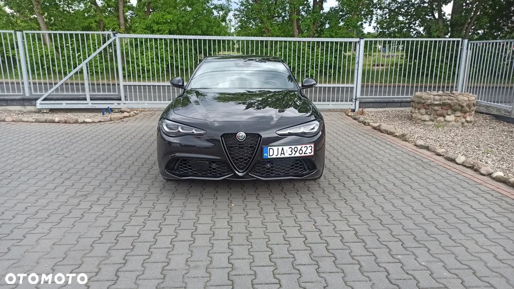 Alfa Romeo Giulia 2.0 Turbo Competizione Q4 - 11