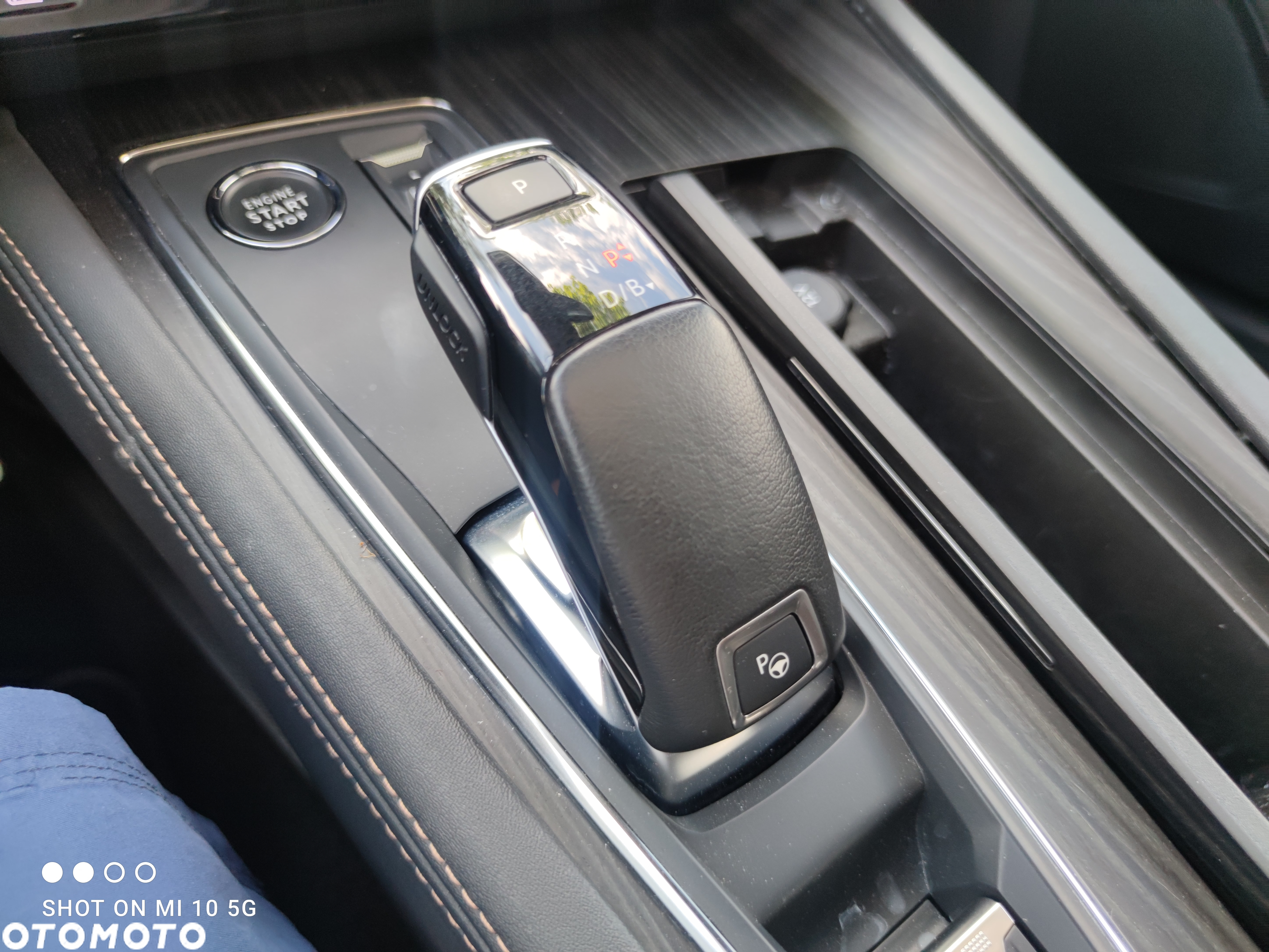 Peugeot 508 Plug-In Hybrid 225 e-EAT8 GT - 35