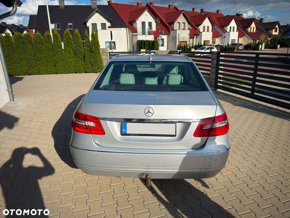 Mercedes-Benz Klasa E 250 CDI DPF BlueEFFICIENCY Avantgarde - 5