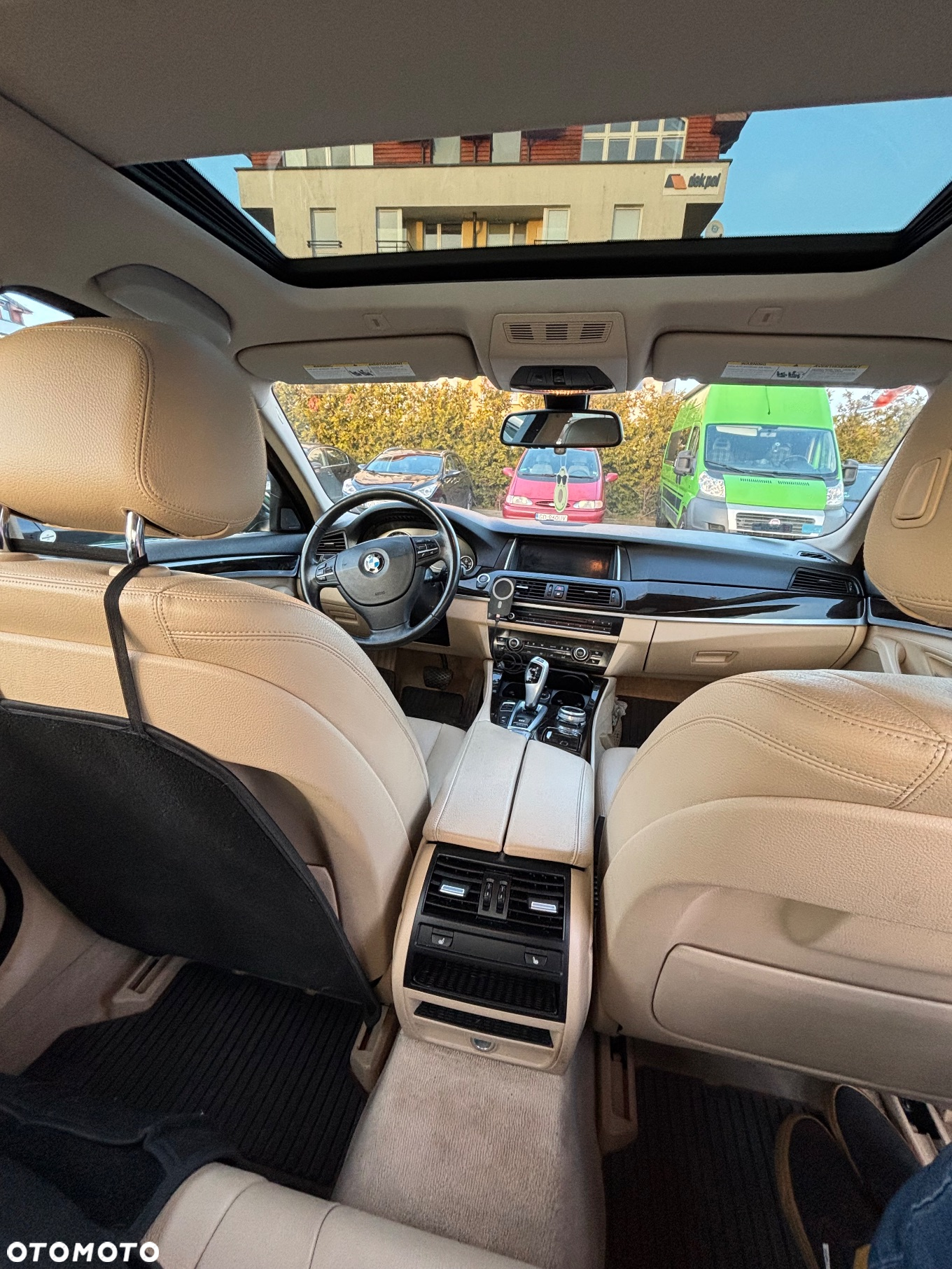 BMW Seria 5 528i xDrive - 18