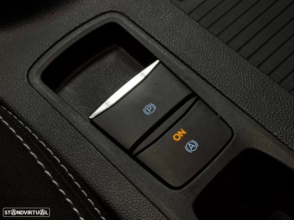 Ford Focus SW 1.5 TDCi EcoBlue Titanium - 29