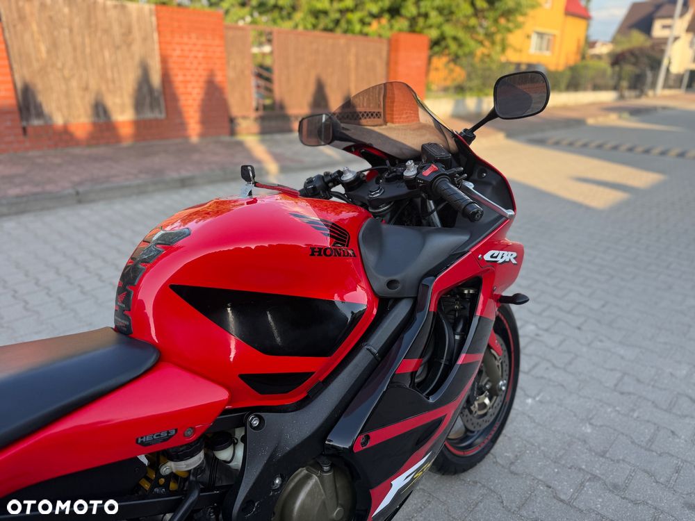 Honda CBR - 11