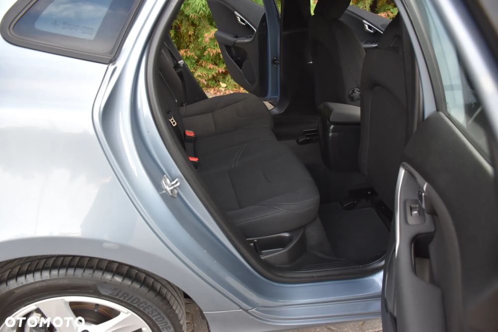 Volvo V40 D2 - 15