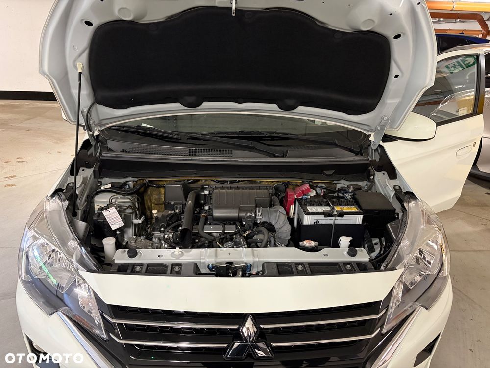 Mitsubishi Space Star 1.2 AS&G Invite - 9