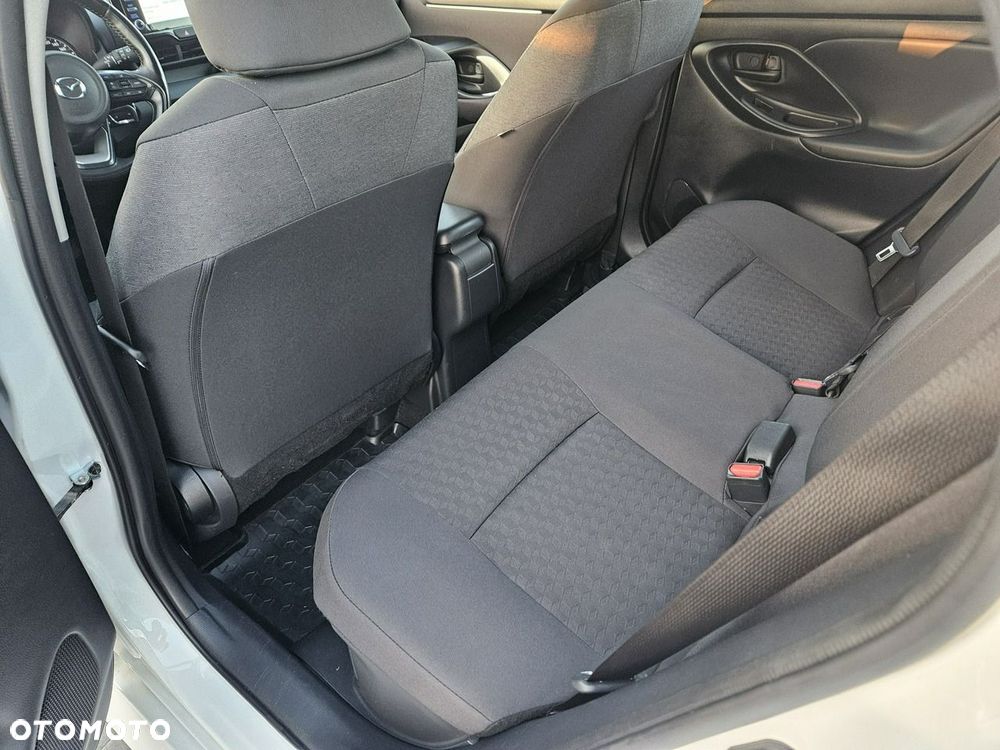 Mazda 2 - 24