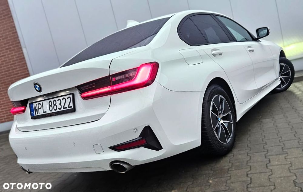 BMW Seria 3 318i Business Edition - 11