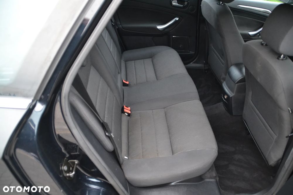 Ford Mondeo 2.0 Viva Titanium - 32